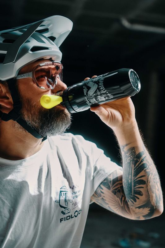 Fidlock TWIST Drikkeflaske 590ml + Sykkelbase 10 ÅRS JUBILEMUSFLASKE