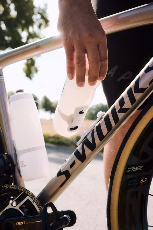 Fidlock TWIST Drikkeflaske 800ml + Sykkelbase POLAR WHITE EDITION
